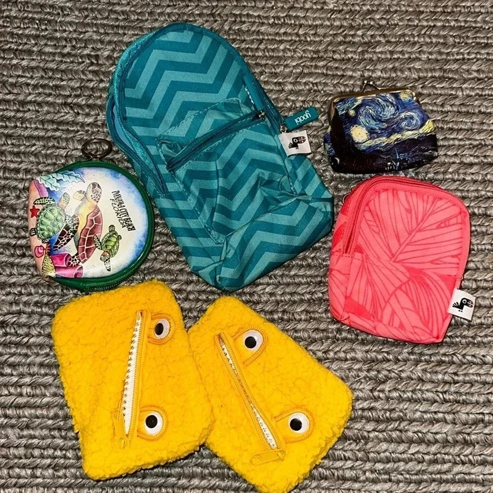BUNDLE! lot OF 6 Small bags assorted sizes/styles unisex